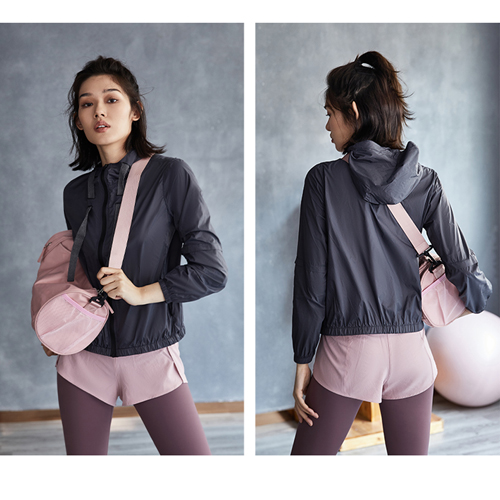 Women Ultra Lightweight Water Resistant Outdoor Jacket